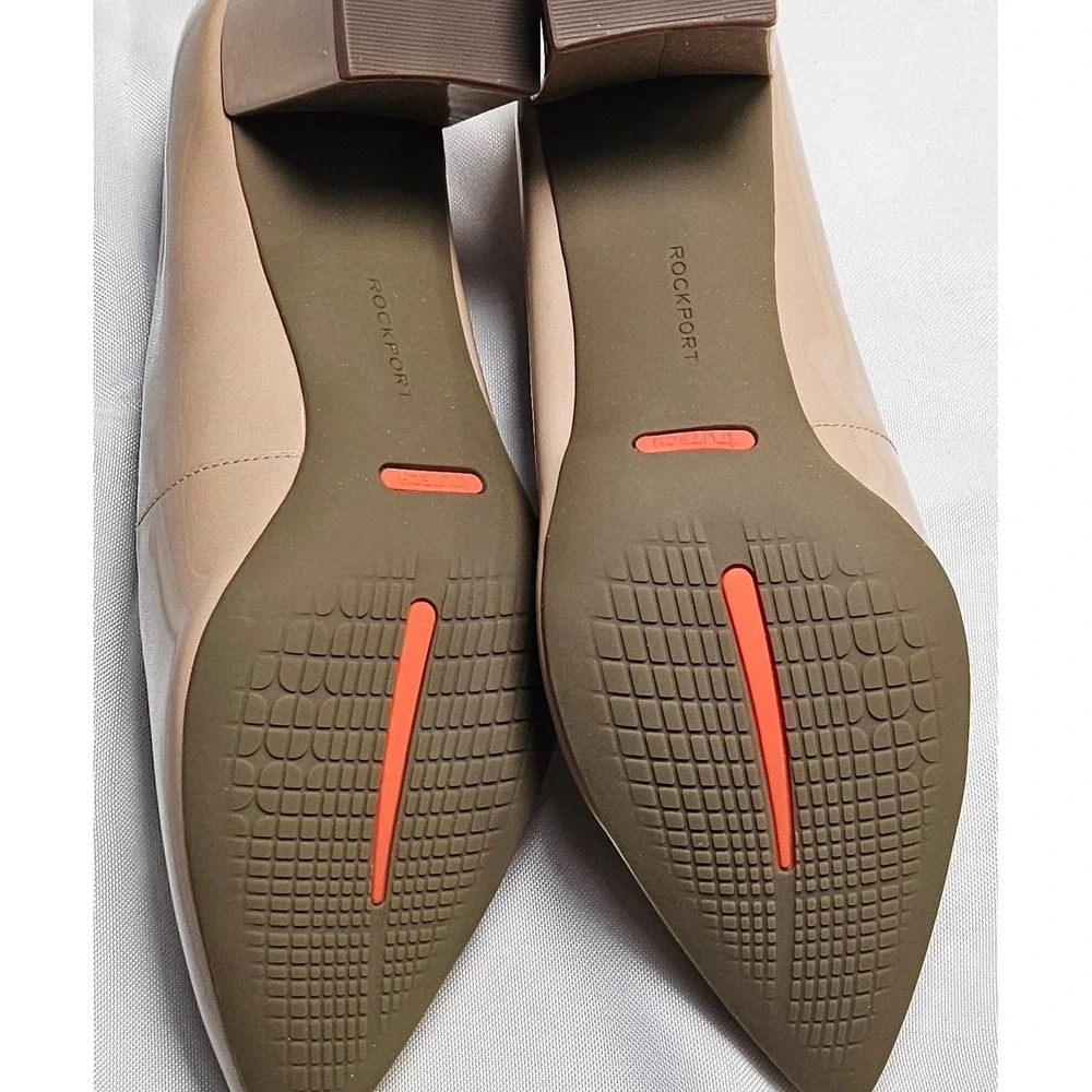 Rockport Total Motion Salima Pump Warm Taupe Patent Leather Block Heel Women 10M